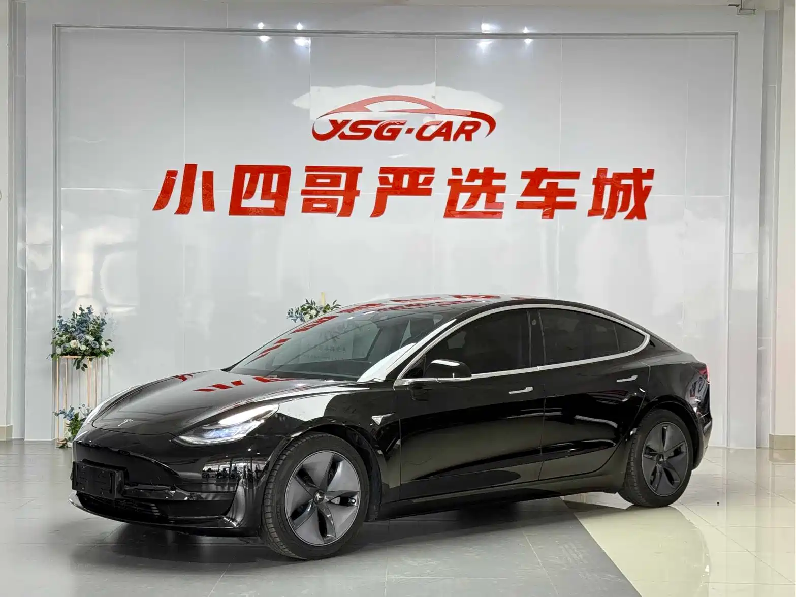 Фото 1 - Tesla Model 3