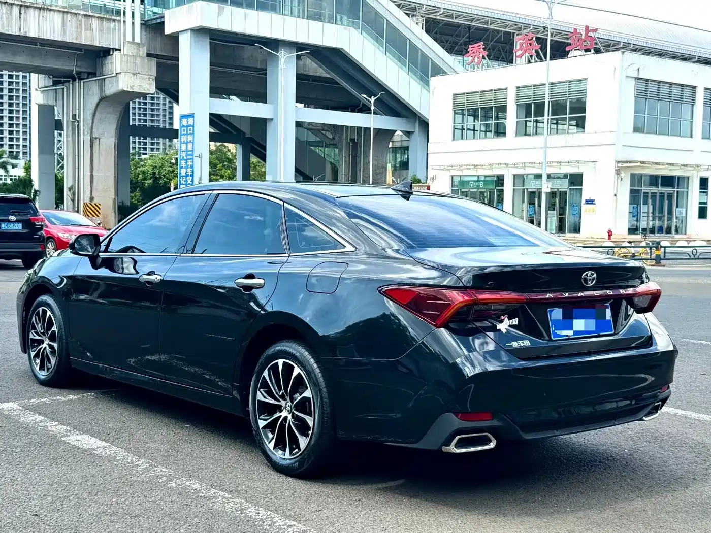 Toyota Avalon 2022 2.0L Luxury Edition фото 6