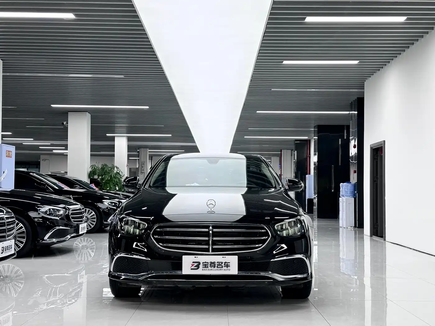 Mercedes-Benz E-Class 2023 E 260 L фото 2