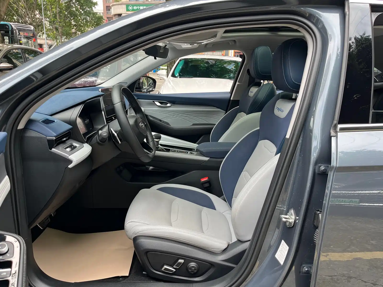 Фото 9 - Geely Preface