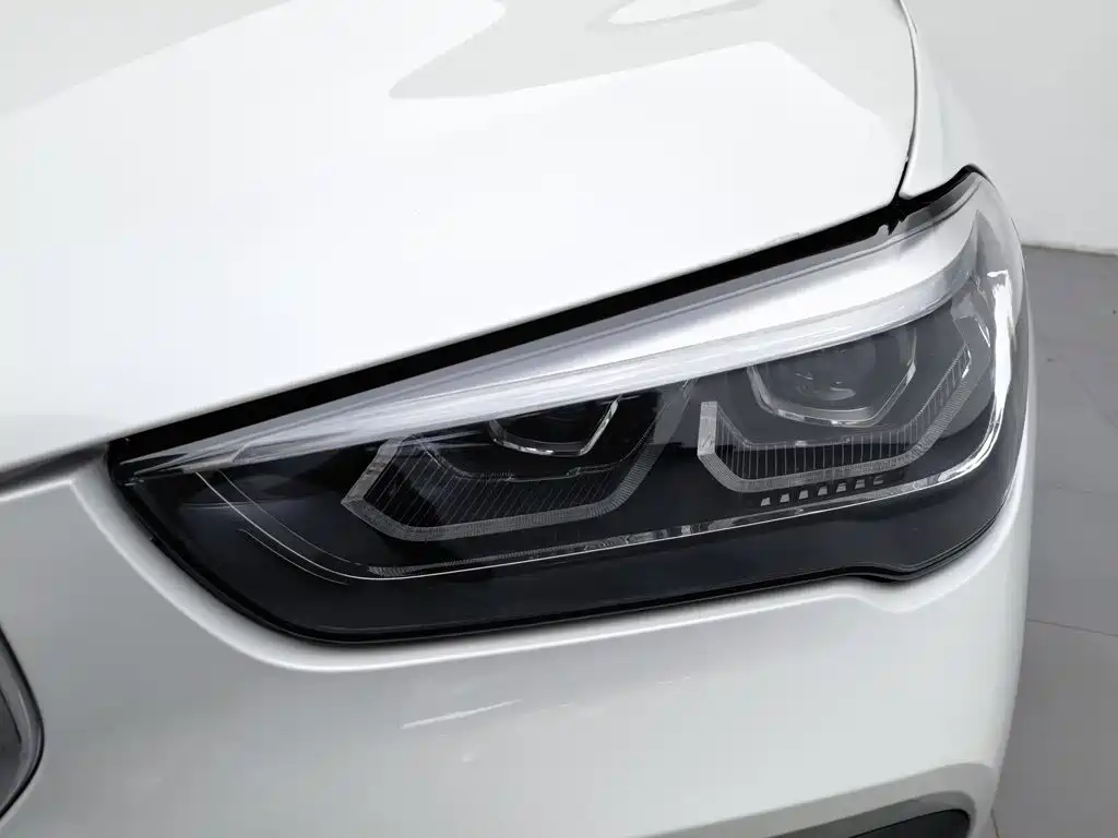 Фото 7 - BMW X1