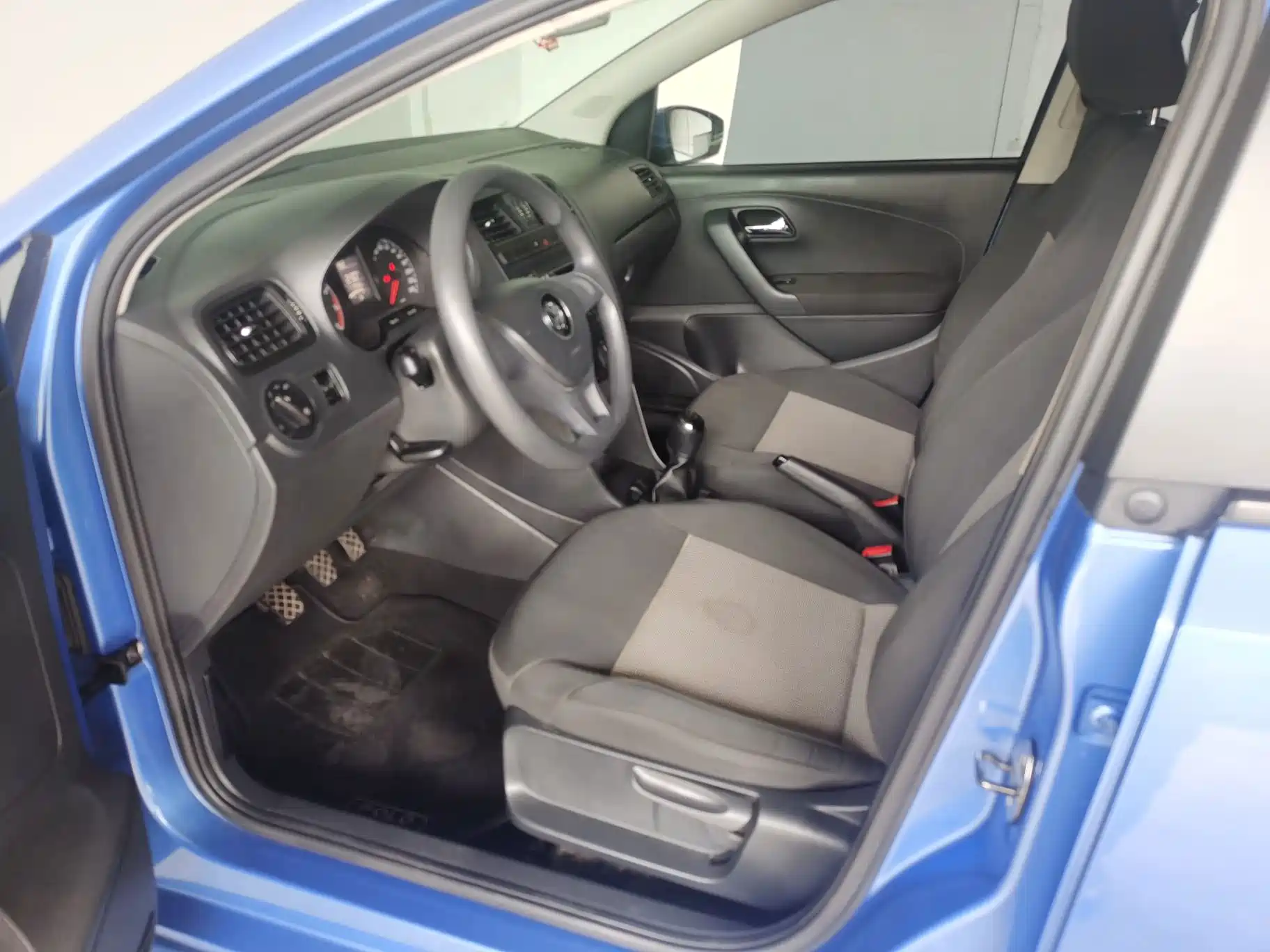 Фото 9 - Volkswagen Polo