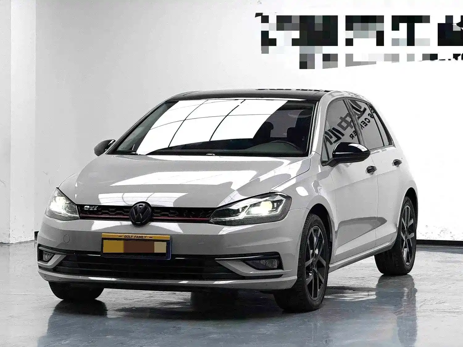 Фото 1 - Volkswagen Golf