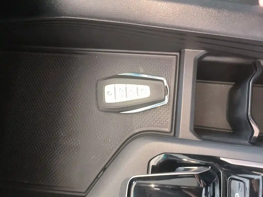 Фото 9 - Geely Binrui