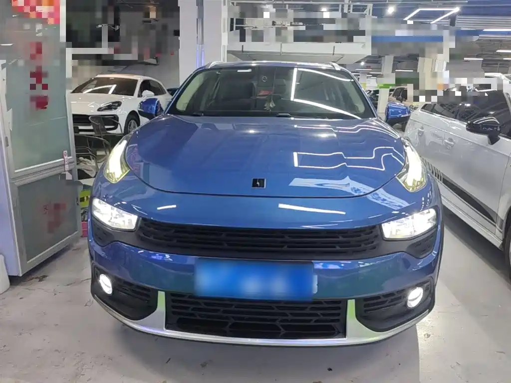 Lynk & Co 02 2018 1.5T DCT 2WD Power Edition China V фото 3