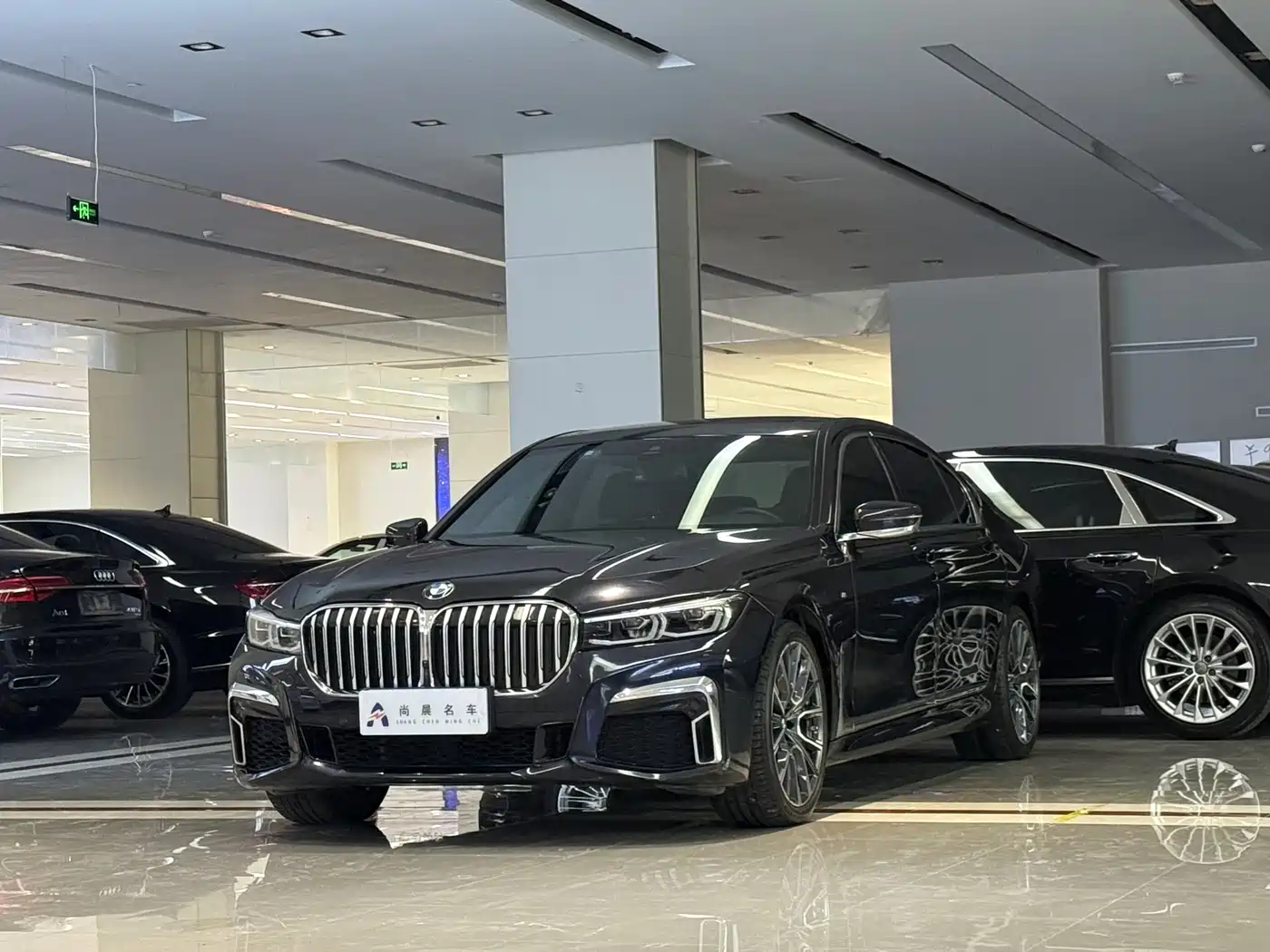 BMW 7 Series 2021 Model 740Li Leading M Sport Package фото 19