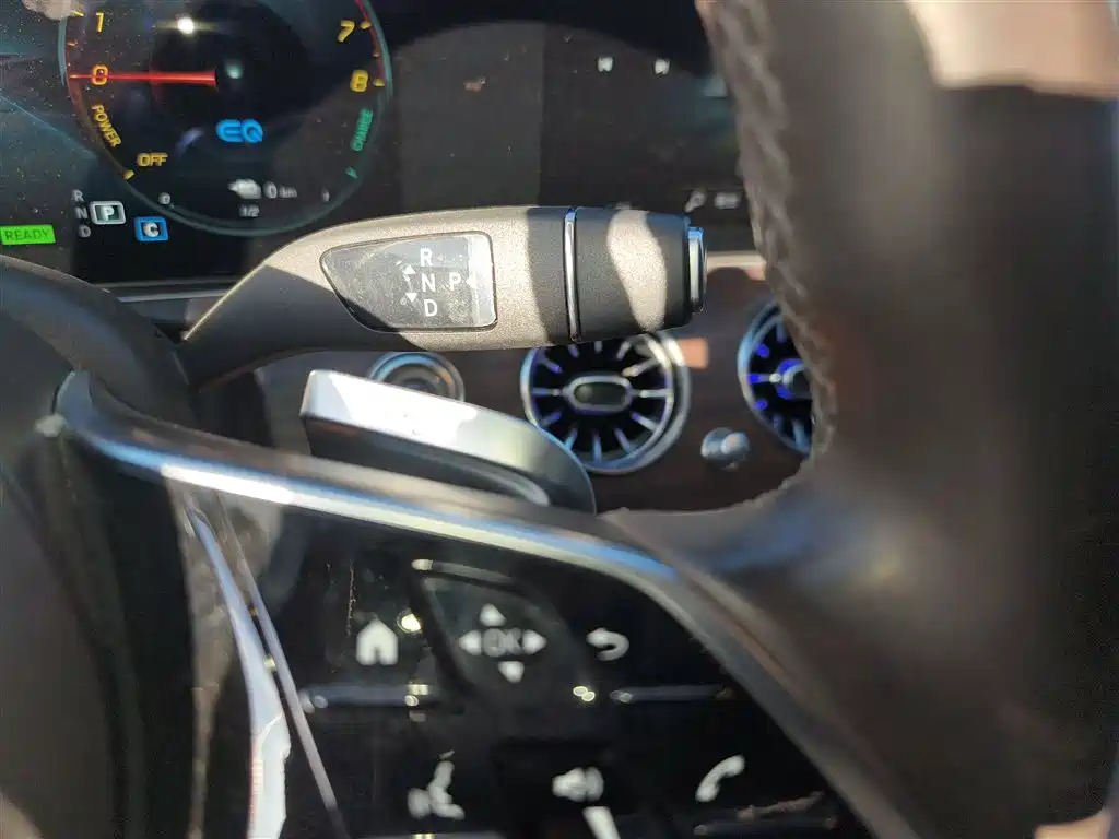 Mercedes-Benz E-Class New Energy 2023 E 350 e L Plug-in Hybrid Sedan фото 14