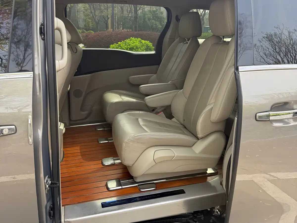 Buick GL8 2018 28T Luxury Model China VI фото 7