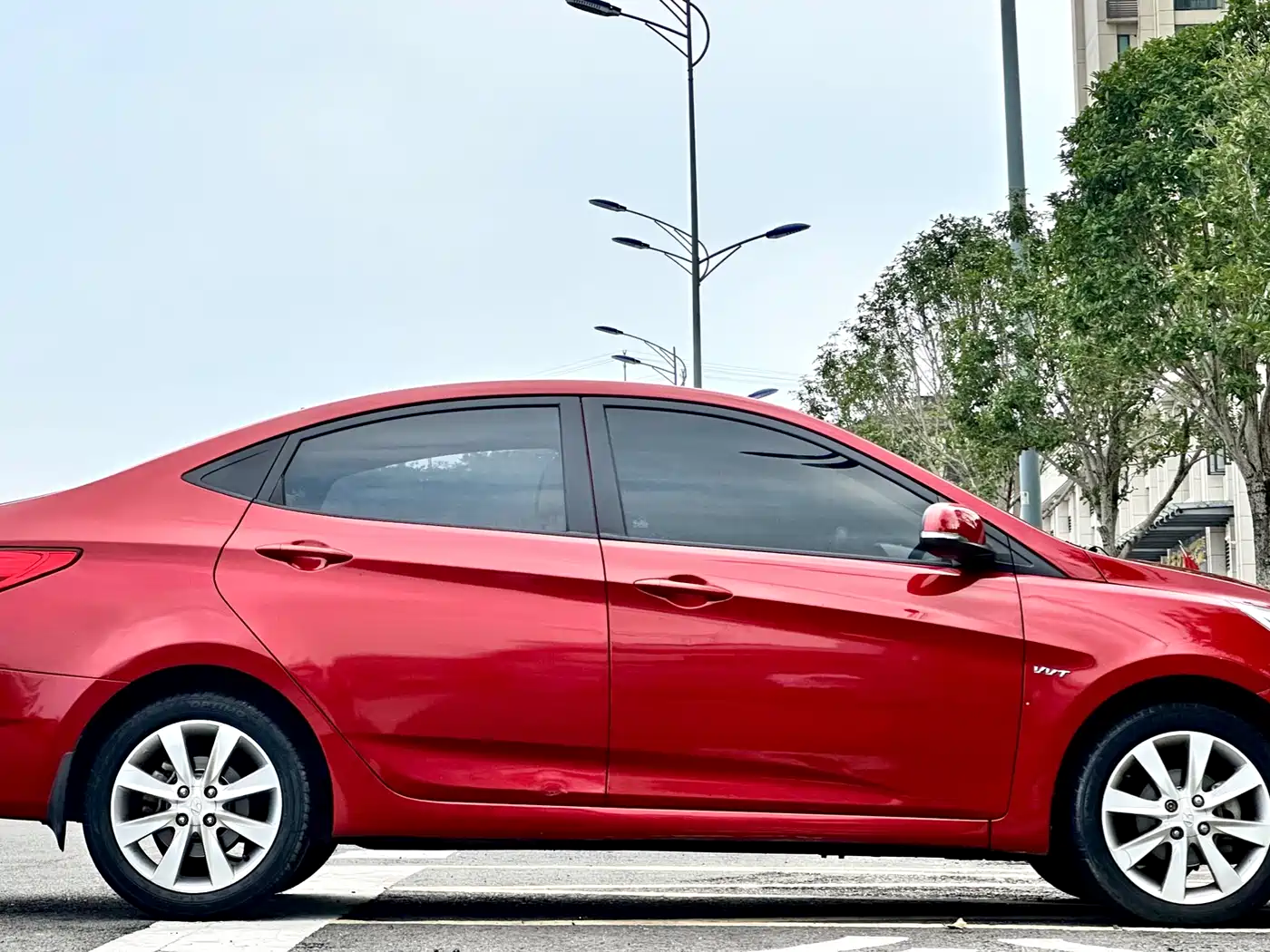 Hyundai Verna 2010 Sedan 1.4L Automatic Fashion GT фото 10