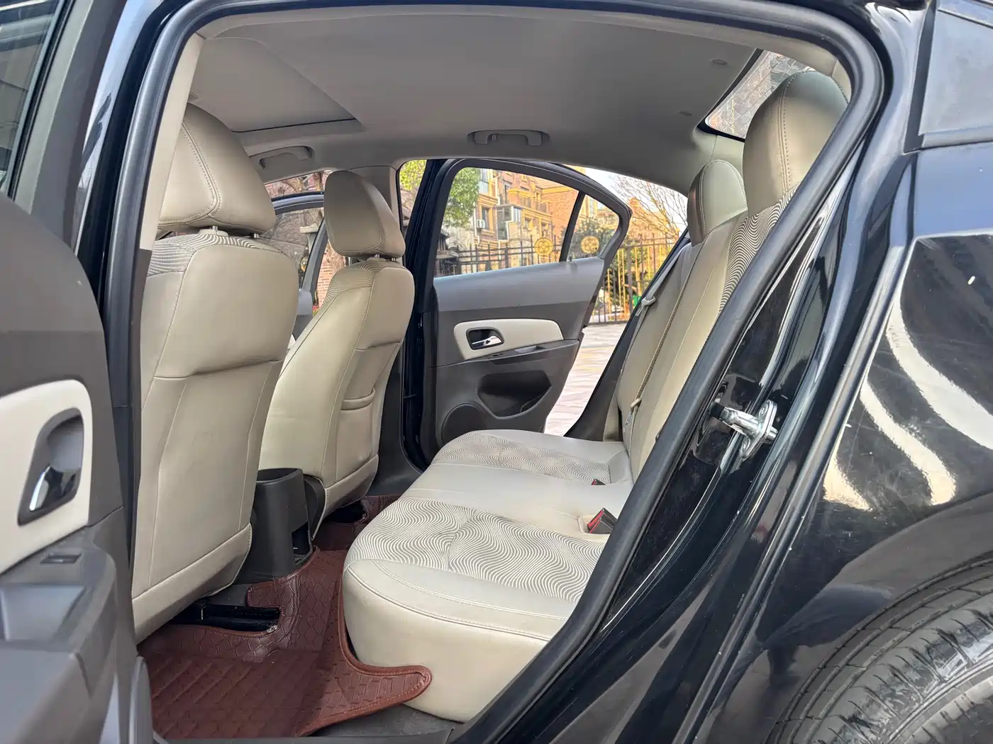 Chevrolet Cruze 2015 1.5L Classic SE AT фото 4