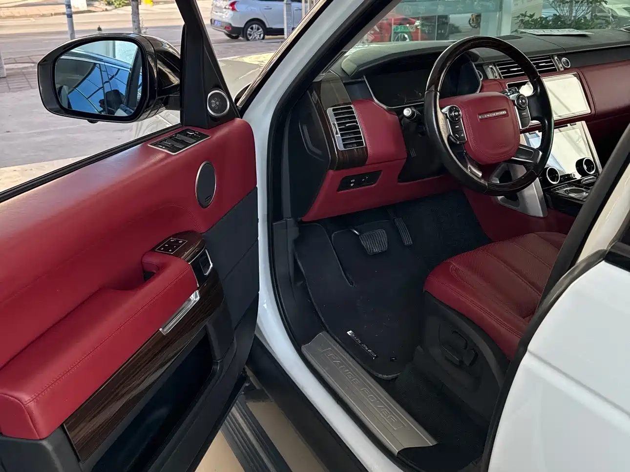 Land Rover Range Rover 2015 3.0 TDV6 Vogue фото 12