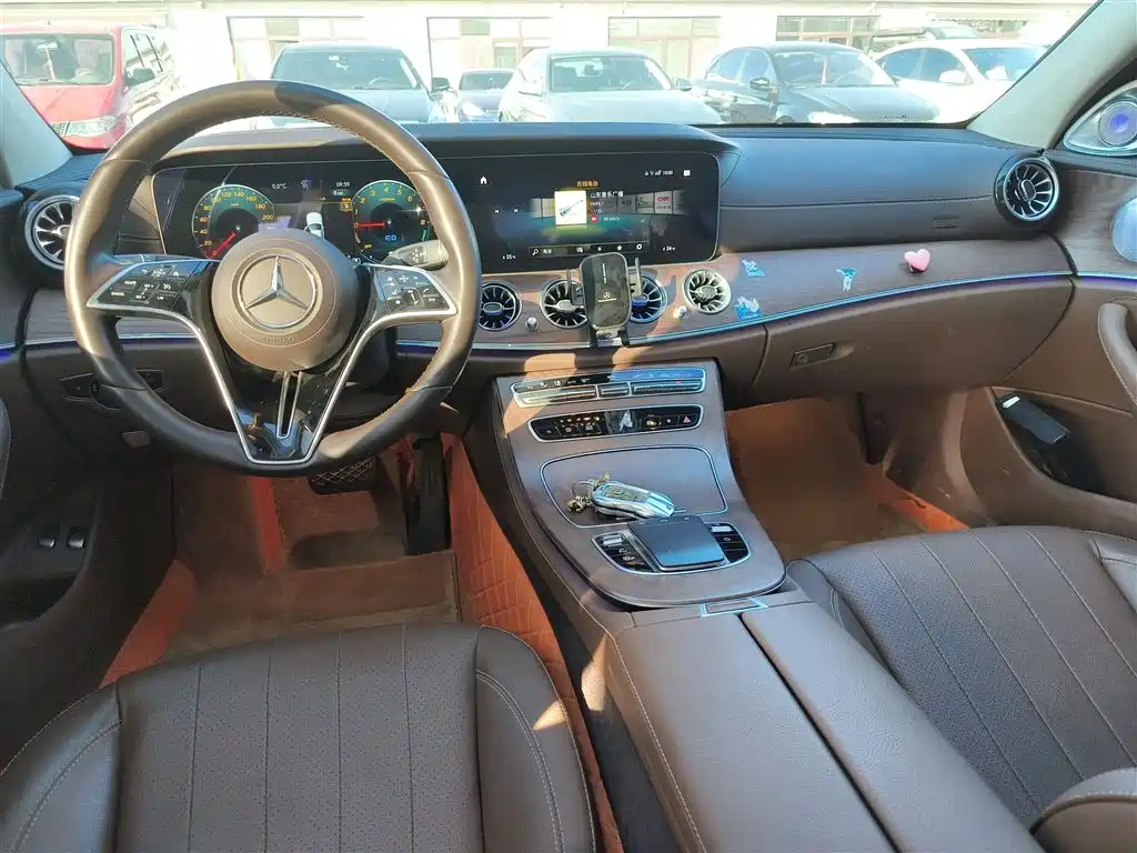 Mercedes-Benz E-Class New Energy 2023 E 350 e L Plug-in Hybrid Sedan фото 10