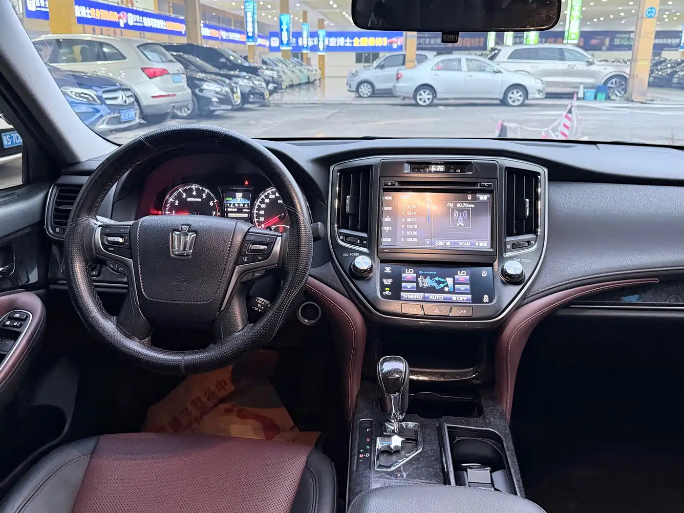 2019 Toyota Crown