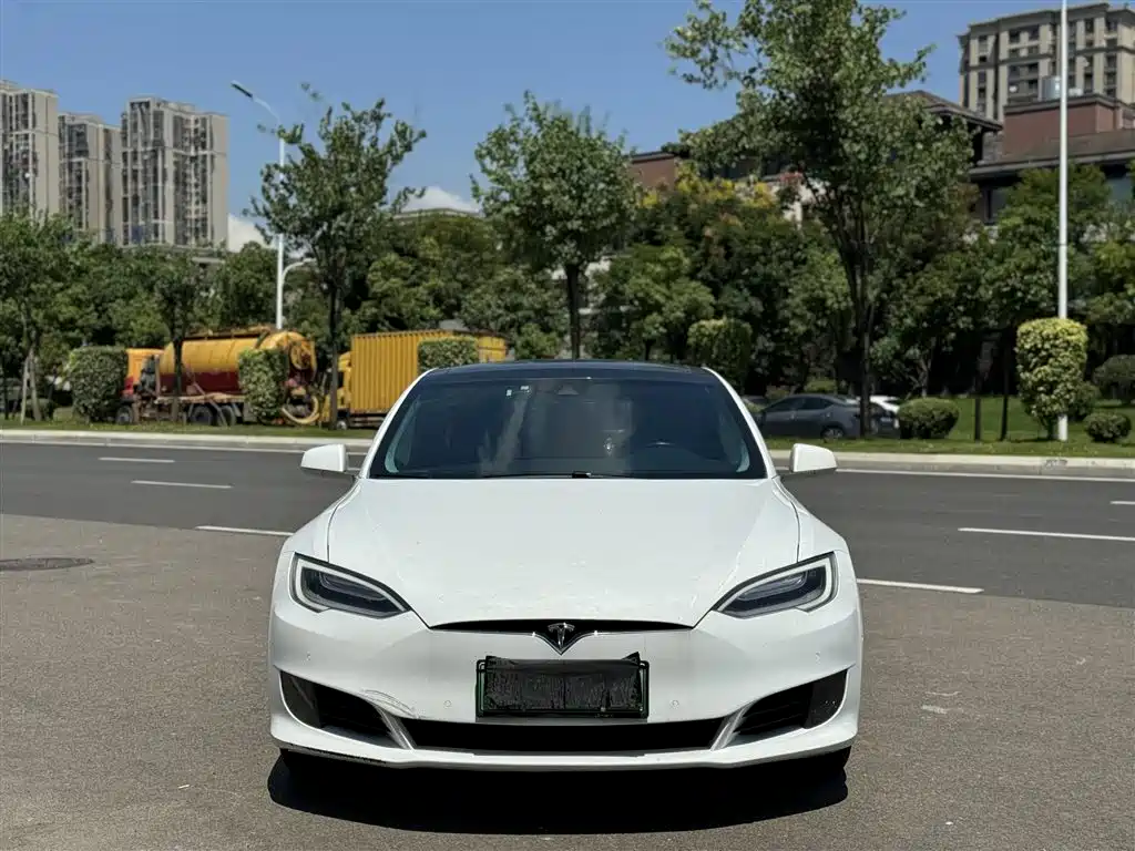 Photo 2 - Tesla Model S