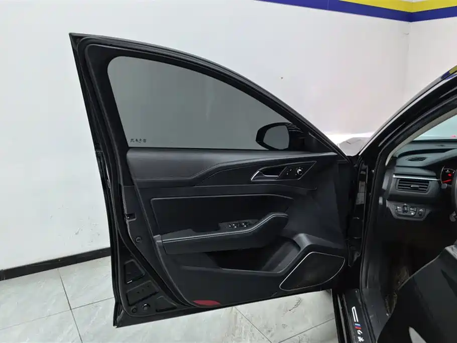 Hongqi H5 2022 Classic 1.8T Auto Smart Connect Flag Rhythm Edition фото 7