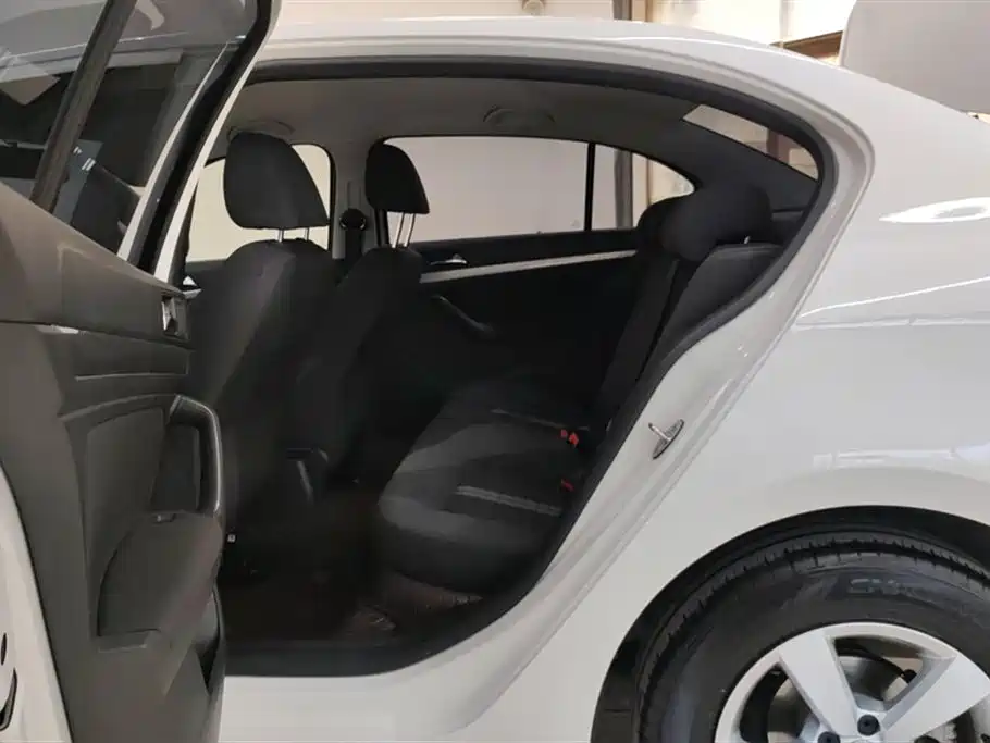 Volkswagen Lavida 2019 Lavida Start 1.5L Auto Trend (China VI) фото 11