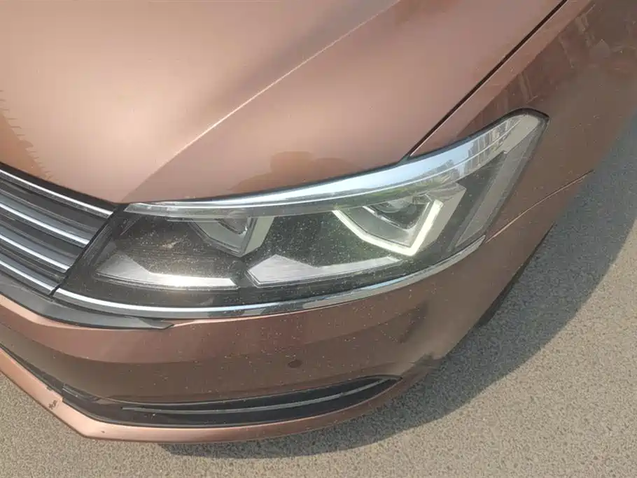 Volkswagen Lavida Tour 2015 1.6L Automatic Comfort Edition фото 5