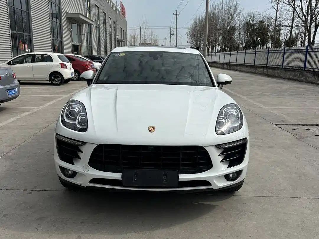 Porsche Macan 2017 Macan 2.0T фото 2