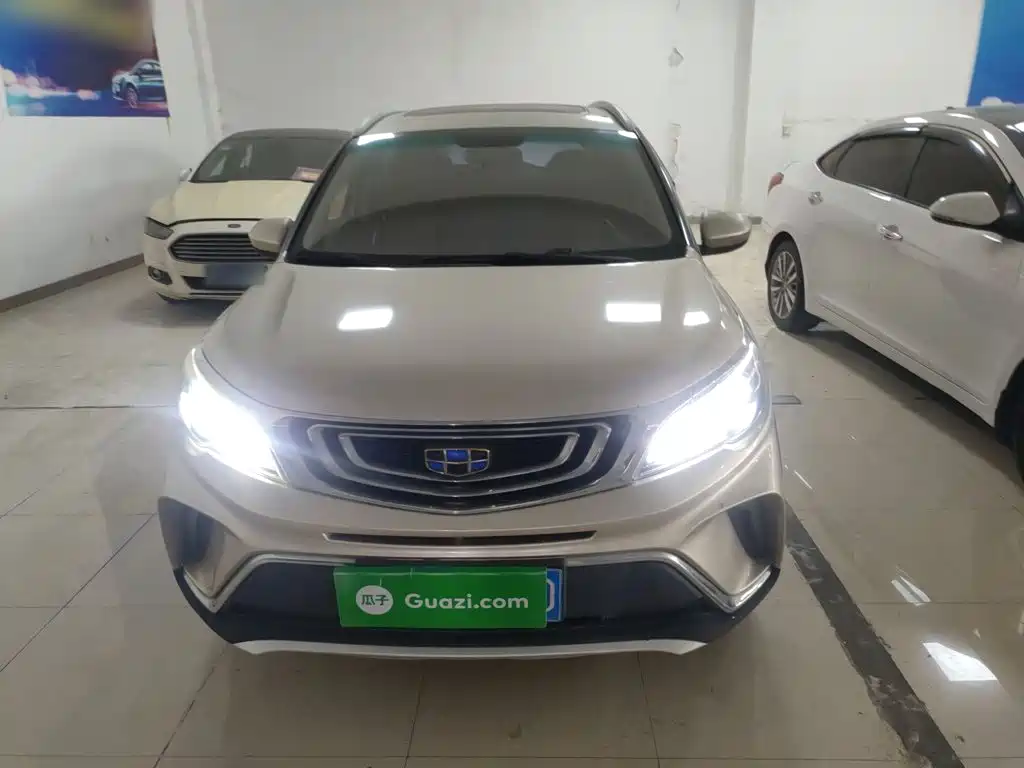 Фото 3 - Geely Vision X3