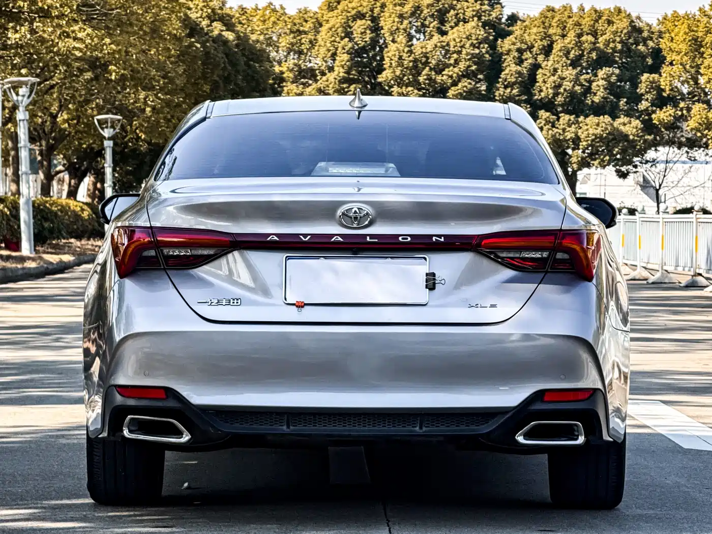 Toyota Avalon 2022 2.0L XLE Premium фото 5