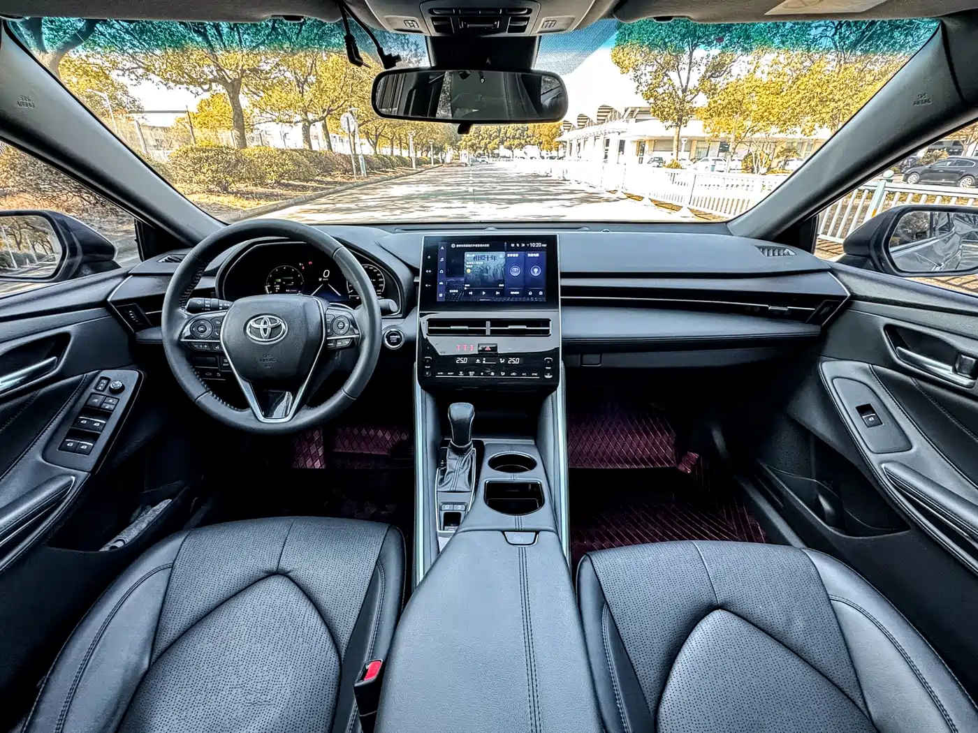 Toyota Avalon 2022 2.0L XLE Premium фото 14
