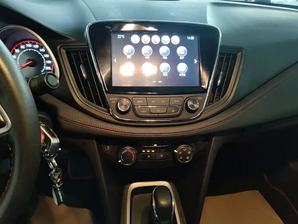 Chevrolet Monza 2019 RS 330T Auto Smooth Edition China VI фото 13
