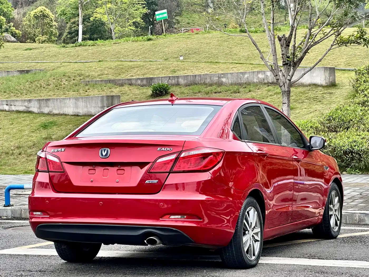 Фото 17 - Changan Eado