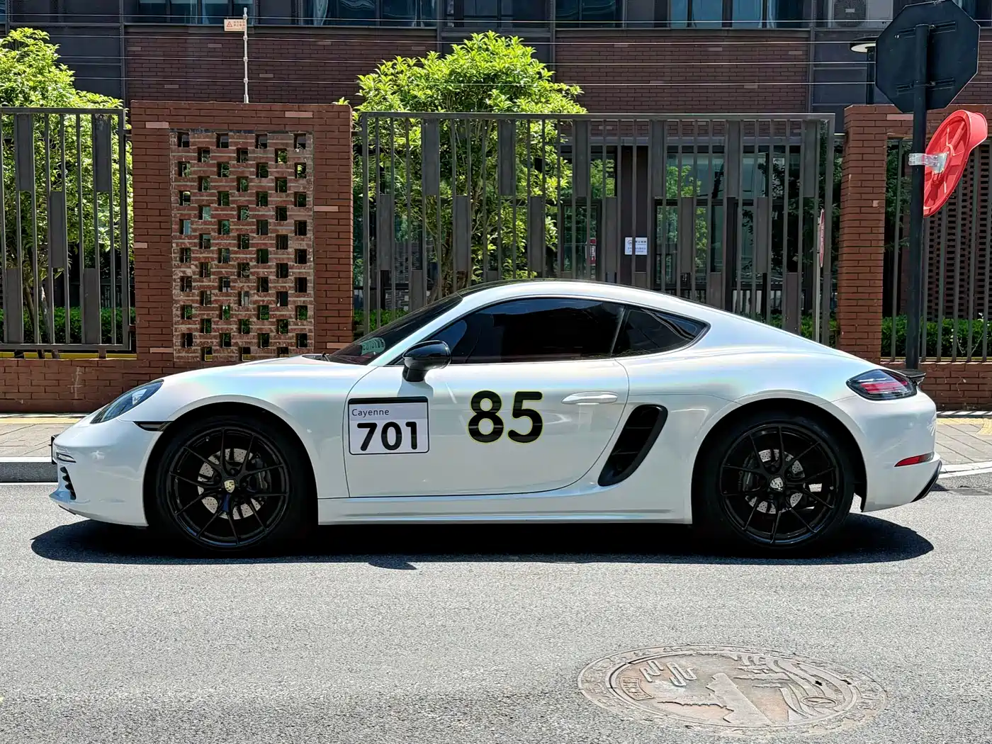 Porsche 718 2018 Cayman 2.0T фото 3