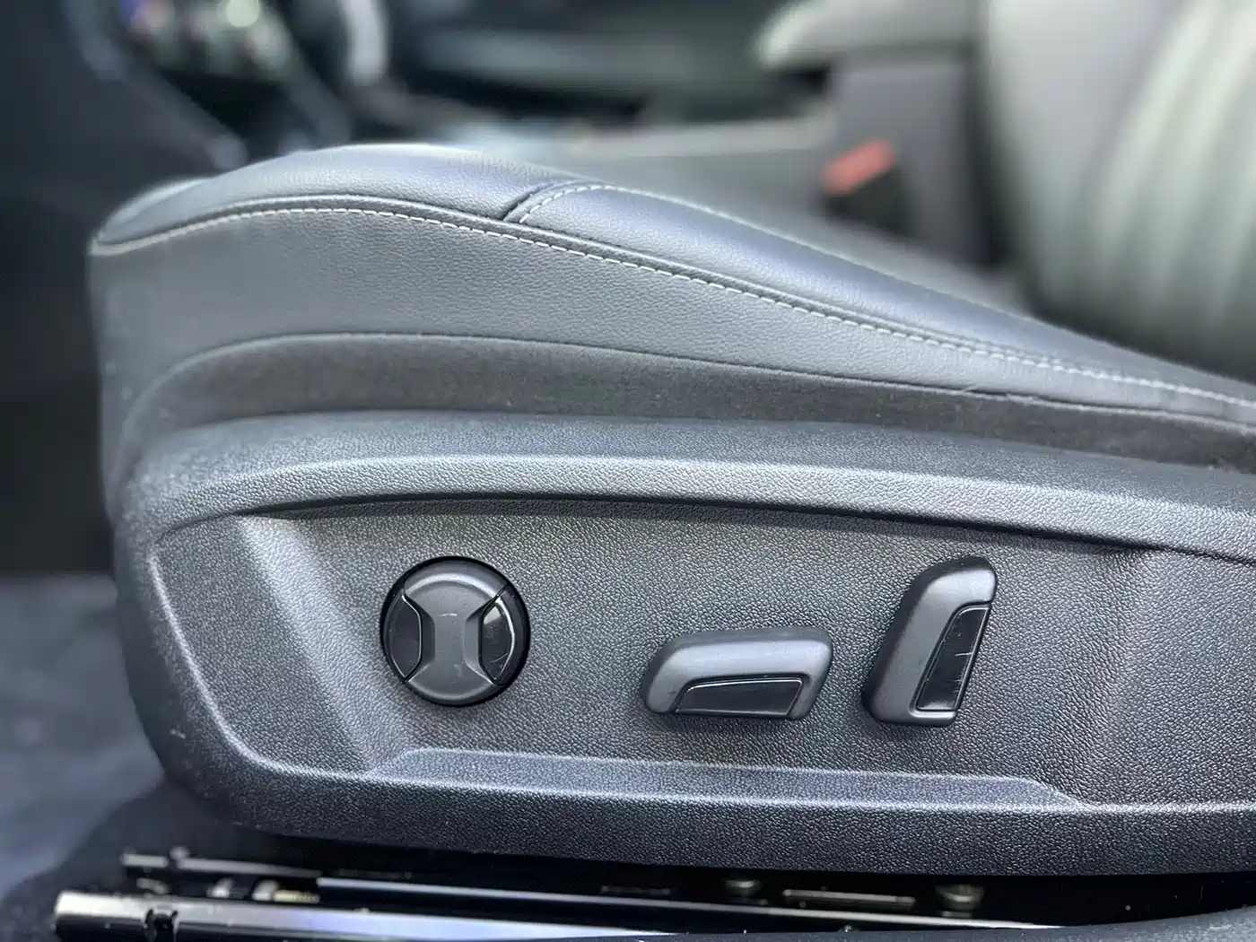 Volkswagen Passat 2023 Facelift 280TSI Elite Edition фото 6