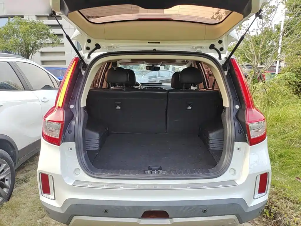Geely Emgrand X6 2017 2016 1.3T CVT Luxury