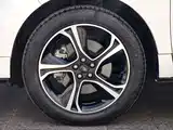 Фото 22 - Ford Edge