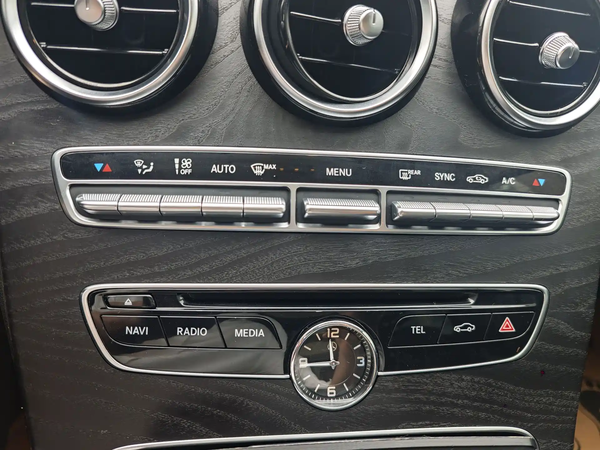 Фото 10 - Mercedes-Benz C-Class
