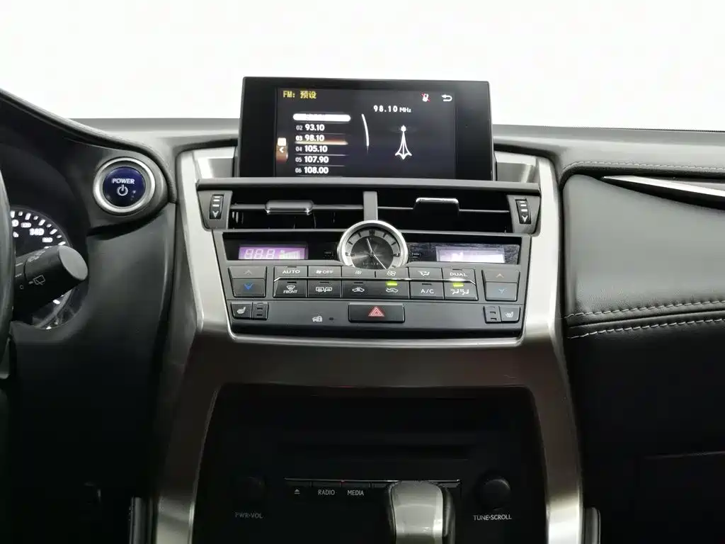 Lexus NX 2015 300h AWD F SPORT фото 12