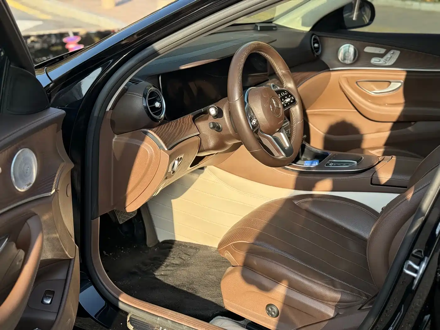 Mercedes-Benz E-Class 2020 E 300 L Luxury Model фото 4