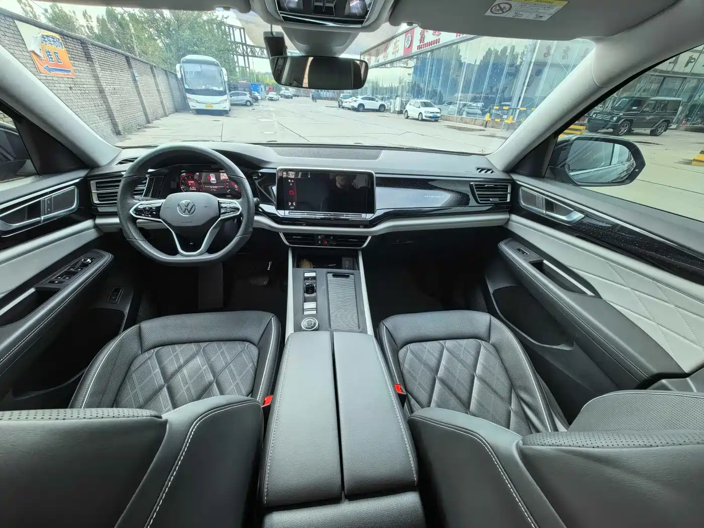 Volkswagen Teramont 2024 380TSI 4WD Prestige Luxury Edition фото 9