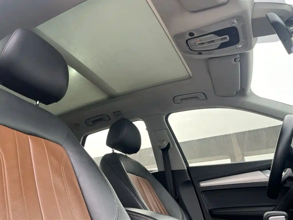 Audi Q5L 2020 Facelift 40 TFSI Honor Fashion фото 16