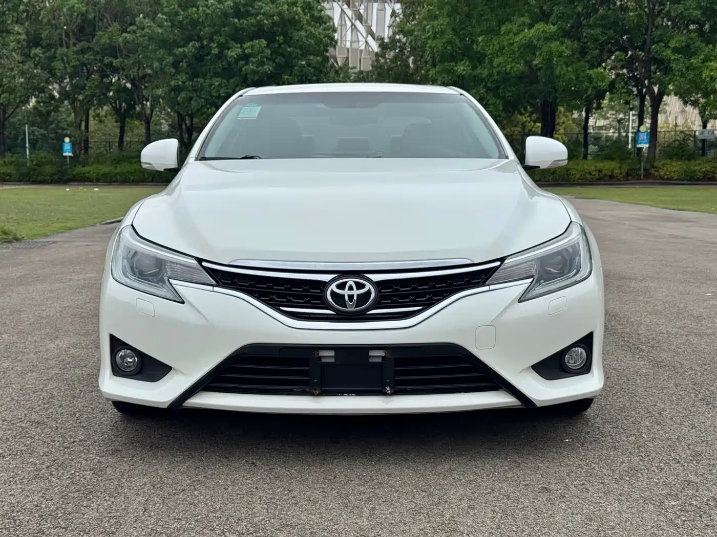 Toyota Reiz 2013 2.5V Elite Edition фото 2