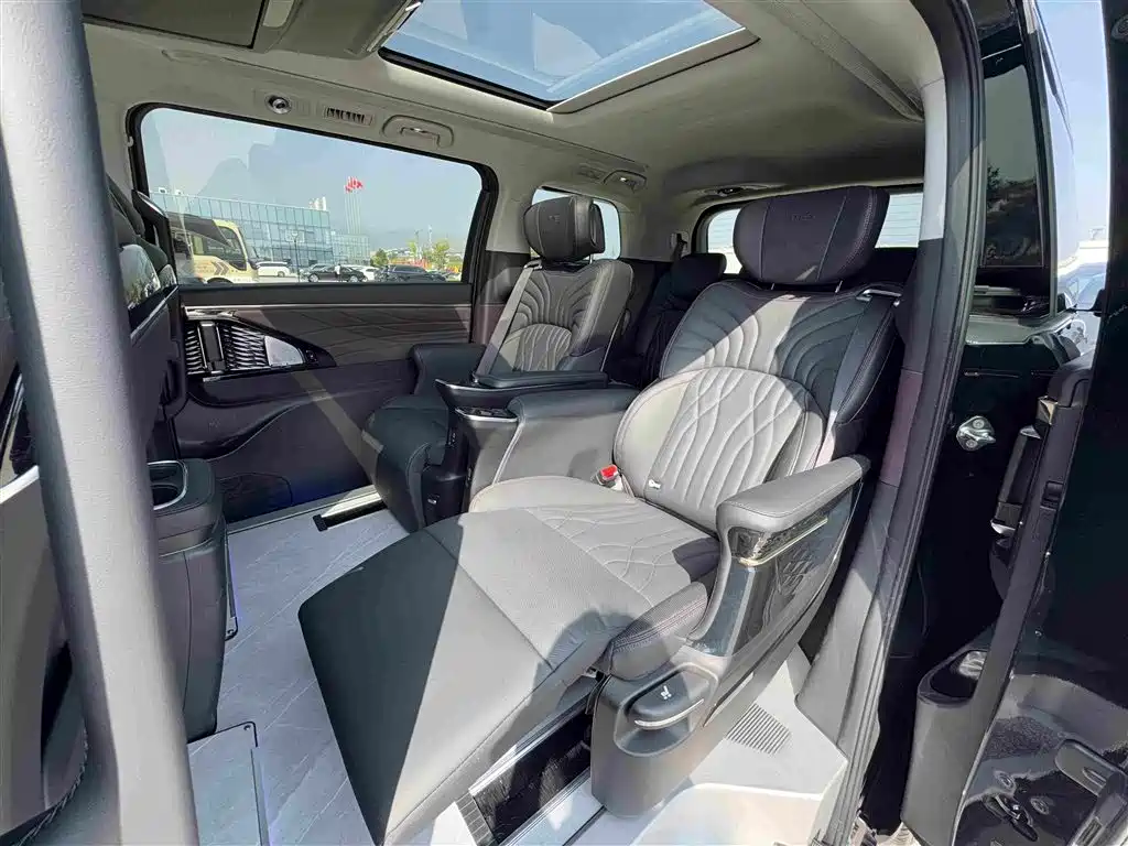 Photo 16 - GAC Trumpchi M8