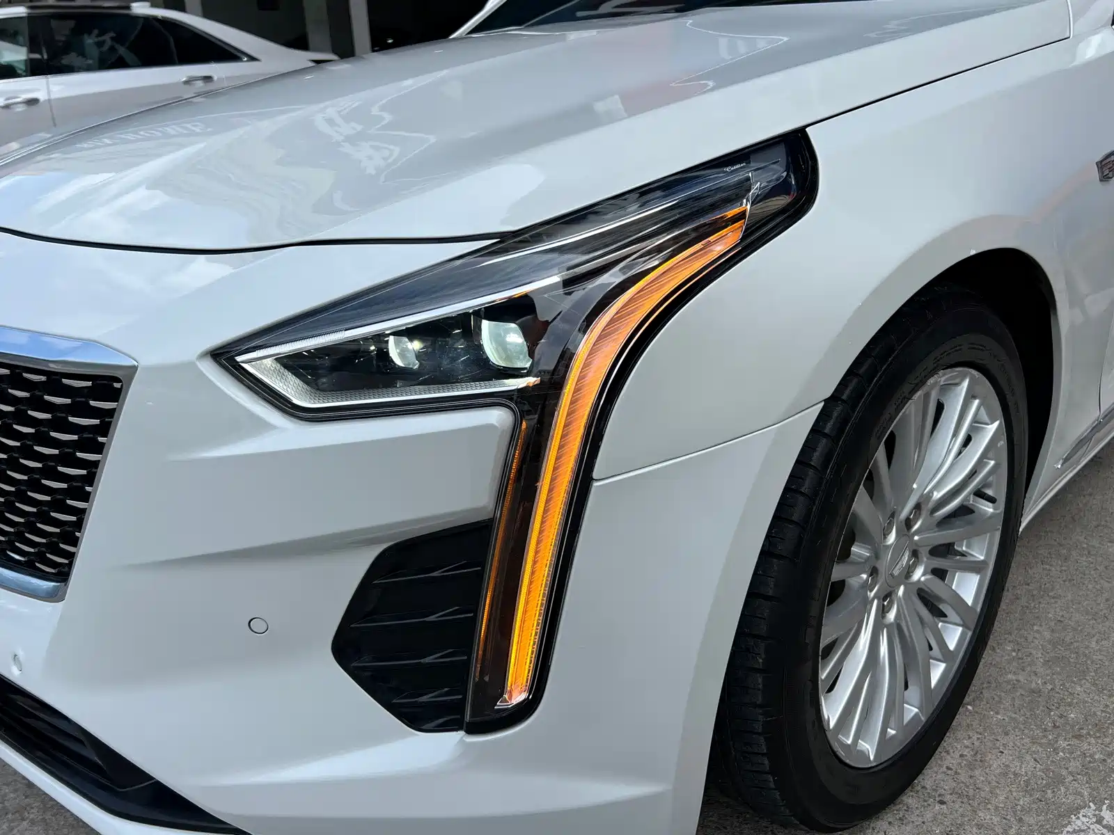 Фото 19 - Cadillac CT6