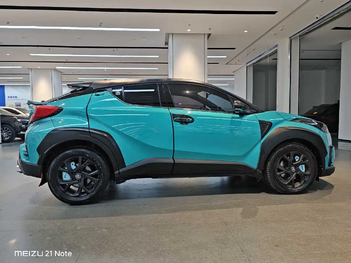 Toyota C-HR 2018 2.0L Leading Edition China VI фото 4