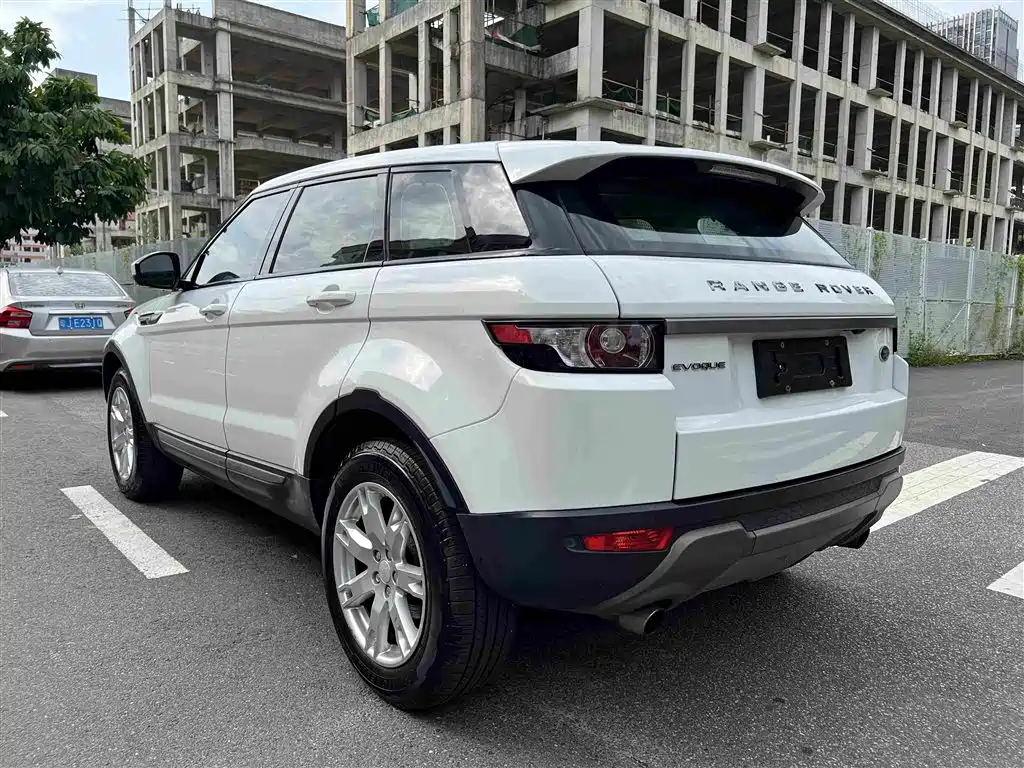 Land Rover Range Rover Evoque (Import) 2014 2014 2.0T 5-door Brilliance Premium