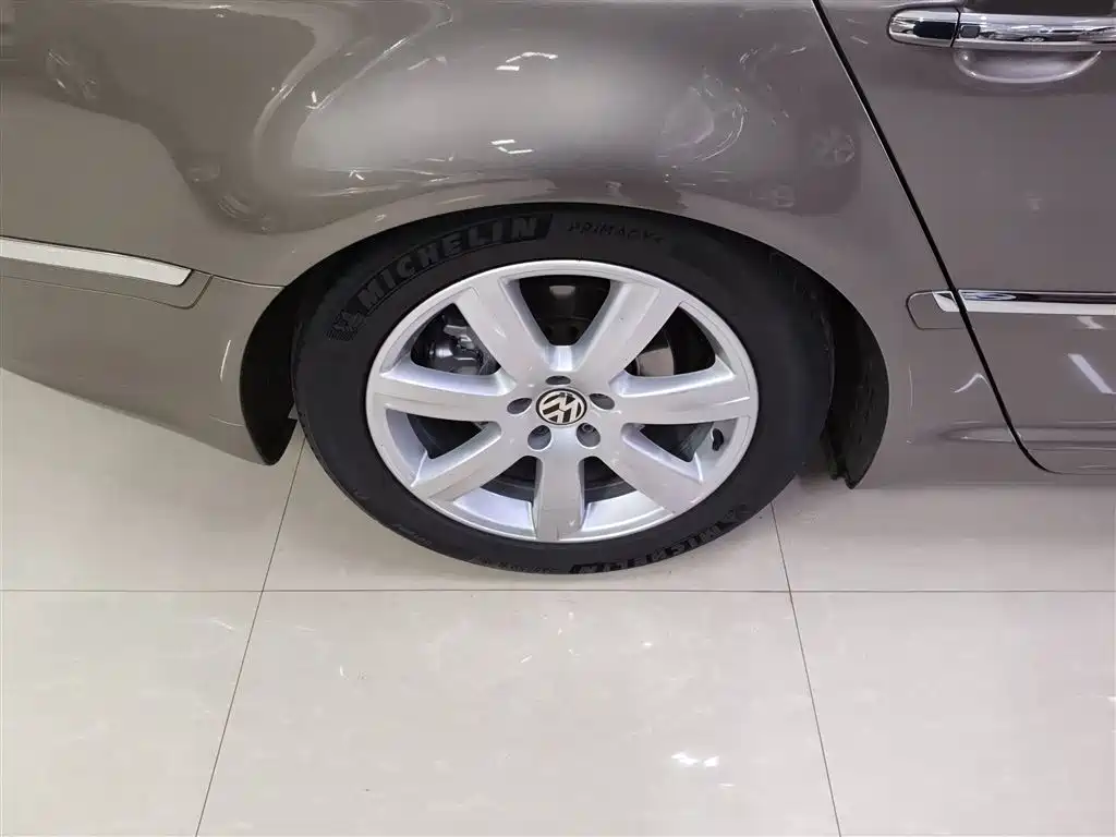 Volkswagen Phaeton 2012 3.0L Executive фото 26