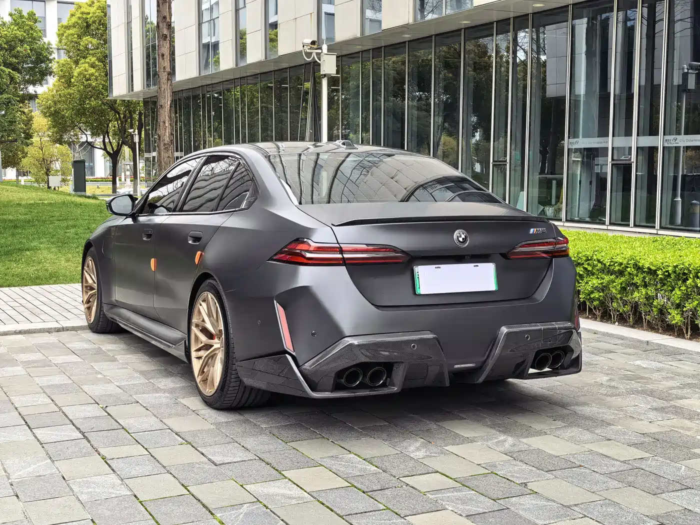 BMW M5 New Energy 2025 M5 фото 36