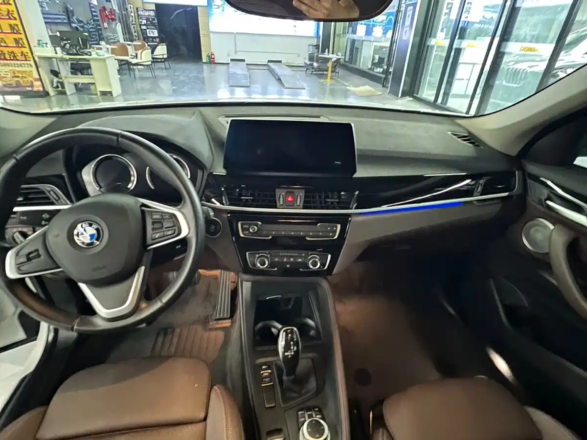 BMW X1 2022 sDrive20Li Fashion фото 15