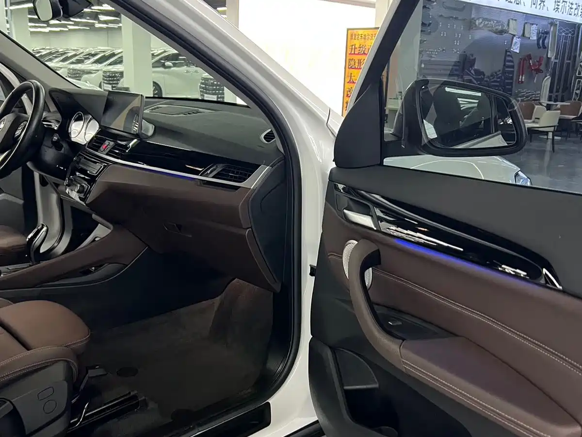 BMW X1 2022 sDrive20Li Fashion фото 9