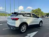 Фото 15 - Geely Coolray