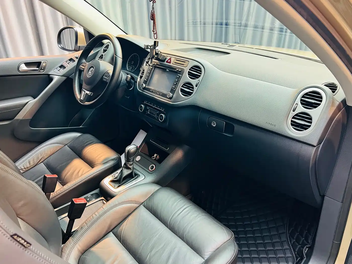Volkswagen Tiguan 2012 2.0TSI Automatic 4WD Elite Edition фото 10