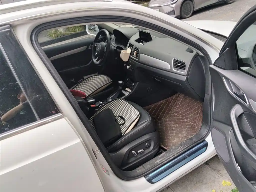 Audi Q3 2018 30th Anniversary Edition 35 TFSI Fashion фото 22