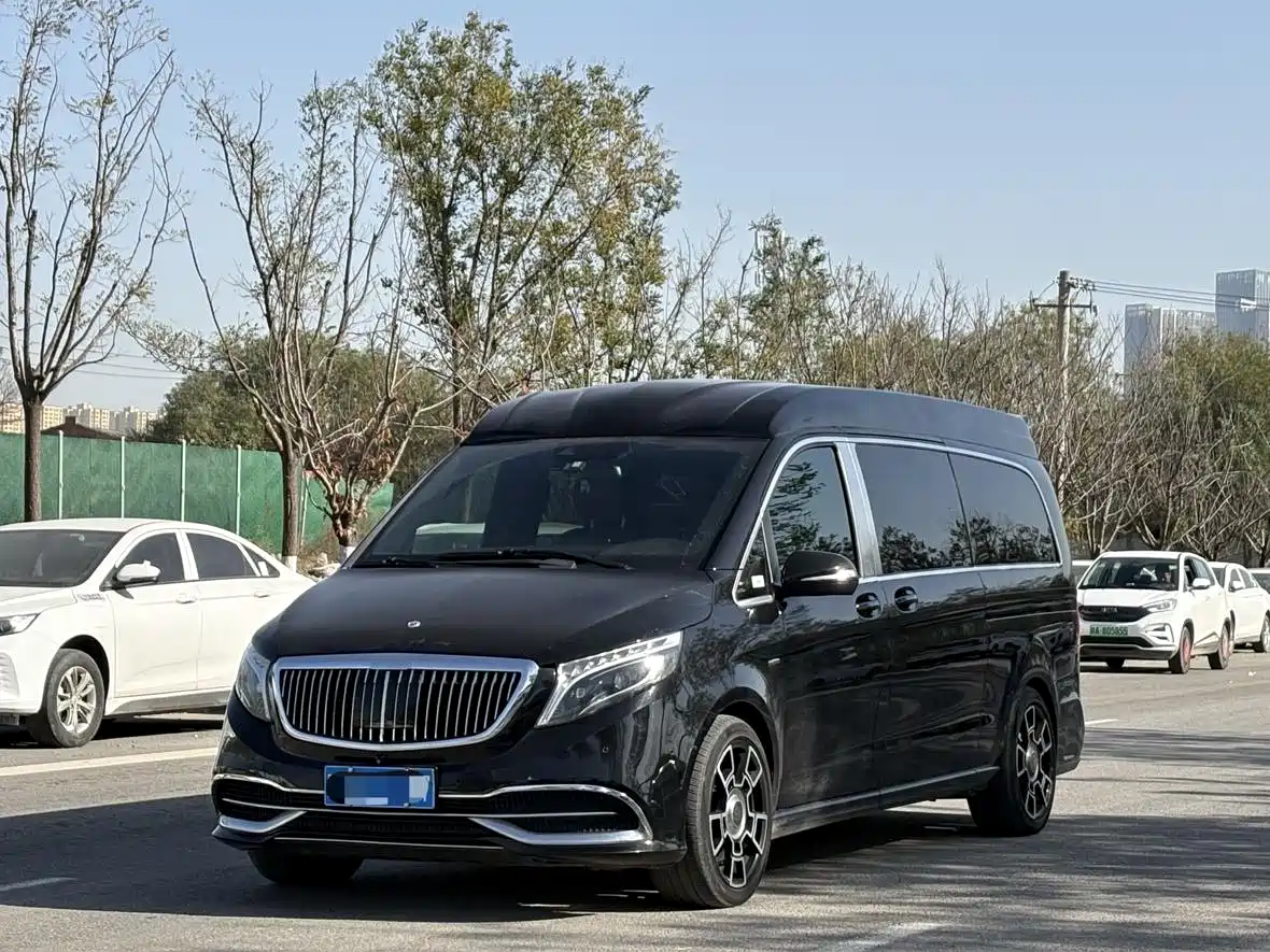Mercedes-Benz V-Class 2018 V 260 L Premium Long Wheelbase Edition China VI