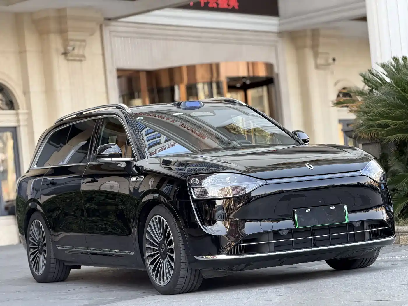 AITO Wenjie AITO M9 2024 Range Extender Ultra 52kWh 6-seater фото 3